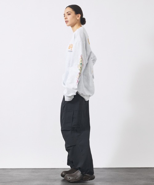ABAHOUSE(アバハウス)の「【YOIDORE/ヨイドレ】酒愛好家スーベニア刺繍スウェット/秋冬/ユニセックス【WEB限定】(スウェット・メンズ・ホワイト系その他/ブラック系その他/グリーン系その他/ホワイト系その他2/ブラック系その他2/グリーン系その他2・L/M)」の20枚目の写真