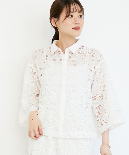 le.coeur blanc（ルクールブラン）の「モチーフレースシャツ（シャツ/ブラウス・レディース・オフホワイト/ブラック・38）」の4枚目の写真