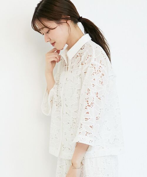 le.coeur blanc（ルクールブラン）の「モチーフレースシャツ（シャツ/ブラウス・レディース・オフホワイト/ブラック・38）」の8枚目の写真