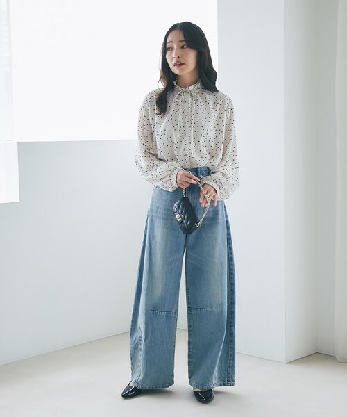 La boutique BonBon(ラブティックボンボン)の「【お上品映え】ドットプリントフリル衿ブラウス(シャツ/ブラウス・レディース・オフホワイト/ネイビー・FREE)」の6枚目の写真
