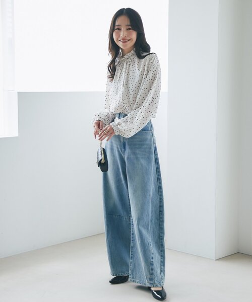 La boutique BonBon(ラブティックボンボン)の「【お上品映え】ドットプリントフリル衿ブラウス(シャツ/ブラウス・レディース・オフホワイト/ネイビー・FREE)」の7枚目の写真