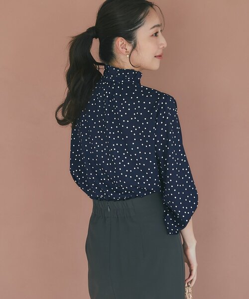 La boutique BonBon(ラブティックボンボン)の「【お上品映え】ドットプリントフリル衿ブラウス(シャツ/ブラウス・レディース・オフホワイト/ネイビー・FREE)」の21枚目の写真