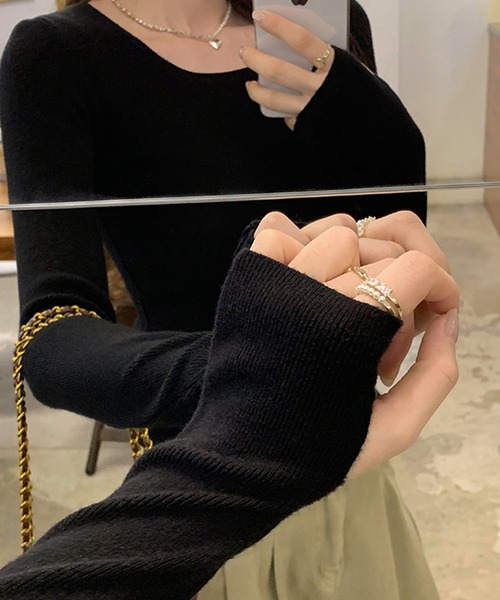 by LEGNA(バイレグナ)の「サムホール付きスクエアネックリブニット(ニット/セーター・レディース・ブラック/ブルー/杢グレー/ベージュ/ホワイト・LARGE/MEDIUM/SMALL)」の12枚目の写真