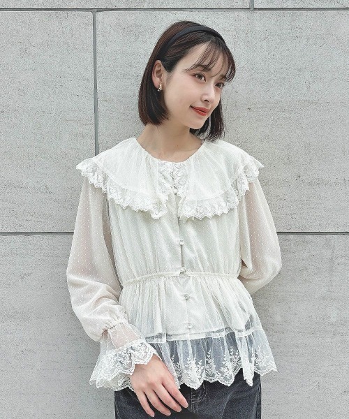 an another angelus(アンアナザーアンジェラス)の「レース使いドットチュールブラウス(シャツ/ブラウス・レディース・ライトグレー/アイボリー・FREE)」の3枚目の写真