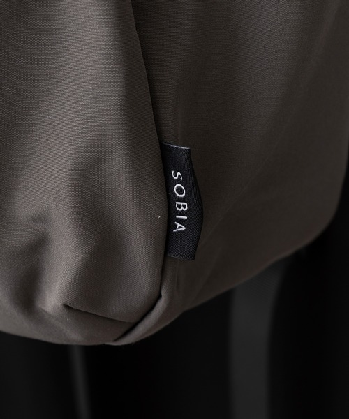 A by MAGASIN DE MODE(エーバイマガジンデモード)の「【A By MAGASIN DE MODE】e.e.p.ナローハンドルリュック SNBD(バックパック/リュック・レディース・ブラック/チャコールグレー・FREE)」の10枚目の写真