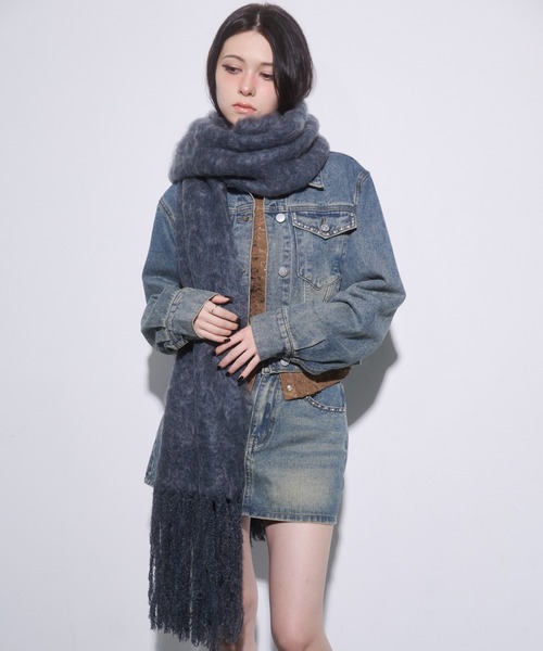 ENVYM（アンビー）の「ボリュームフリンジマフラー（マフラー・レディース・レッド/チャコールグレー/ブルー/アイボリー/ブラック・FREE）」の20枚目の写真