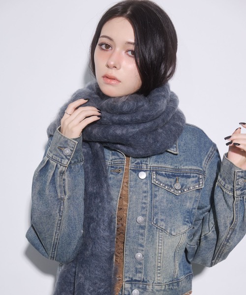 ENVYM（アンビー）の「ボリュームフリンジマフラー（マフラー・レディース・レッド/チャコールグレー/ブルー/アイボリー/ブラック・FREE）」の18枚目の写真