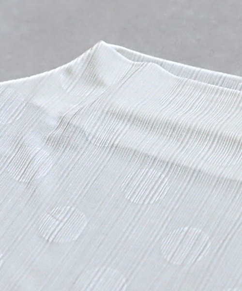 antiqua(アンティカ)の「ドット柄シアートップス(その他トップス・レディース・ホワイト/ブラック・ONESIZE)」の12枚目の写真