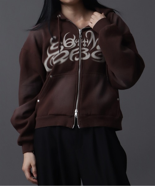 Art re A select（アトリエセレクト）の「【SEQUENZ（シークエンズ）】SQNZ NEW O.G LOGO FADE ZIP P/K（パーカー・メンズ・ブラウン/ピンク/グリーン系カモフラージュ/ブラック・S/L/M）」の21枚目の写真