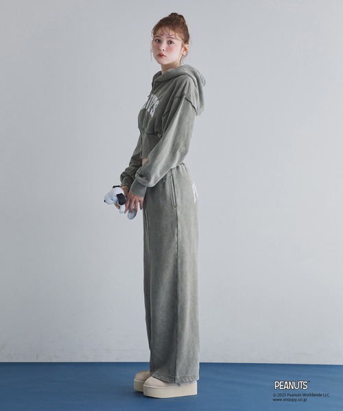 one after another NICE CLAUP(ワンアフターアナザーナイスクラップ)の「【PEANUTSコラボ】セットアップ対応/スヌーピー刺繍入りスウェットパンツ(スウェットパンツ・レディース・ブラック/カーキ/オートミール・FREE)」の22枚目の写真