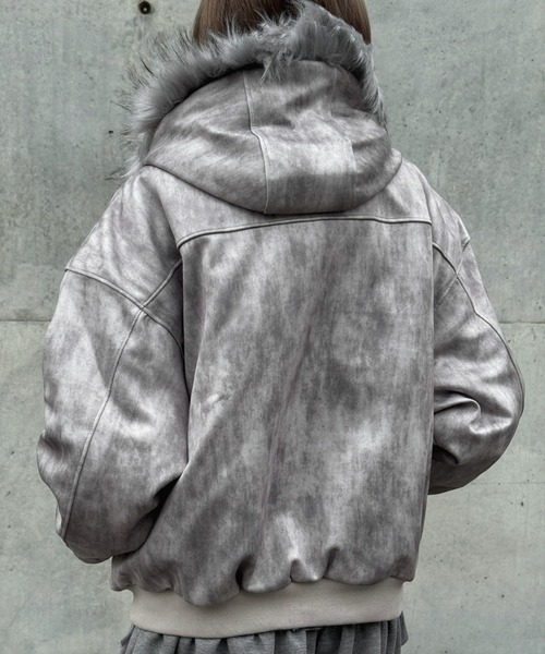 KsG(ケーエスジー)の「Wash Gray Fur Down Jacket(ダウンジャケット/コート・レディース・グレー・SMALL/MEDIUM/LARGE/X-LARGE)」の11枚目の写真