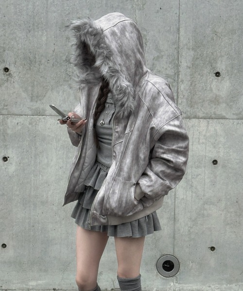 KsG(ケーエスジー)の「Wash Gray Fur Down Jacket(ダウンジャケット/コート・レディース・グレー・SMALL/MEDIUM/LARGE/X-LARGE)」の7枚目の写真