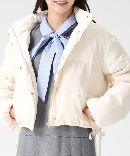 31 Sons de mode（トランテアン　ソン　ドゥ　モード）の「2025秋冬新作 サイドリボンフード付ショートダウン（ダウンジャケット/コート・レディース・ラベンダー/ブラック/アイボリー・S/M）」の7枚目の写真