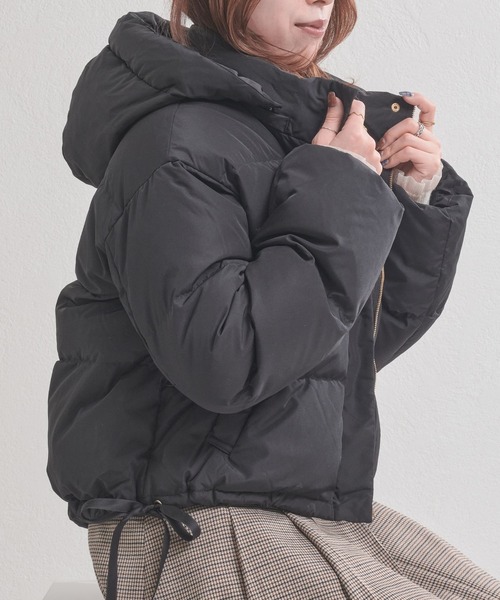 31 Sons de mode（トランテアン　ソン　ドゥ　モード）の「2025秋冬新作 サイドリボンフード付ショートダウン（ダウンジャケット/コート・レディース・ラベンダー/ブラック/アイボリー・S/M）」の9枚目の写真