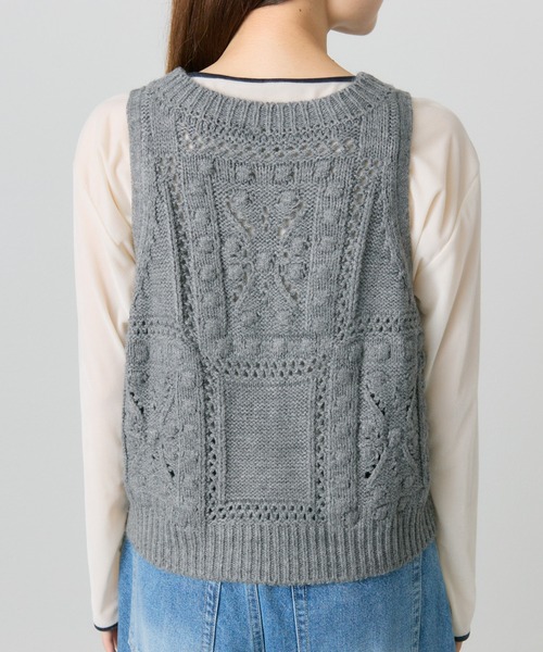 PUAL CE CIN（ピュアルセシン）の「ポップコーン編みニットベスト（ベスト・レディース・オートミール/グレー・FREE）」の3枚目の写真