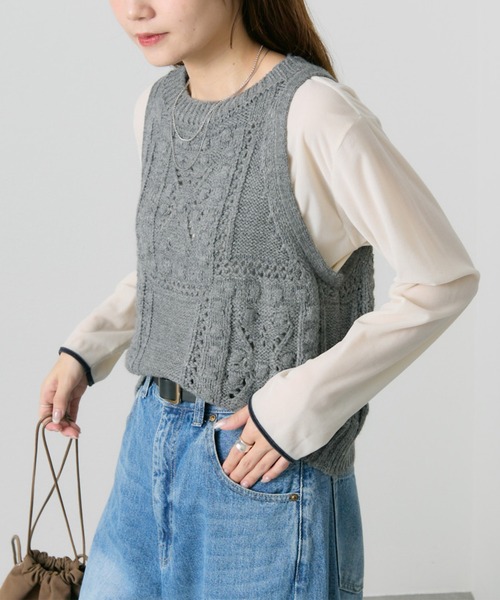 PUAL CE CIN（ピュアルセシン）の「ポップコーン編みニットベスト（ベスト・レディース・オートミール/グレー・FREE）」の17枚目の写真