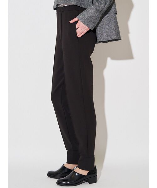 ELENDEEK(エレンディーク)の「ポンチファブリックジョガーパンツ(その他パンツ・レディース・ブラック/グレー・01/02)」の13枚目の写真