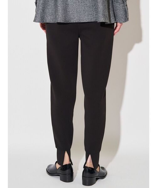 ELENDEEK(エレンディーク)の「ポンチファブリックジョガーパンツ(その他パンツ・レディース・ブラック/グレー・01/02)」の14枚目の写真