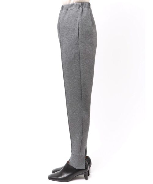 ELENDEEK(エレンディーク)の「ポンチファブリックジョガーパンツ(その他パンツ・レディース・ブラック/グレー・01/02)」の21枚目の写真