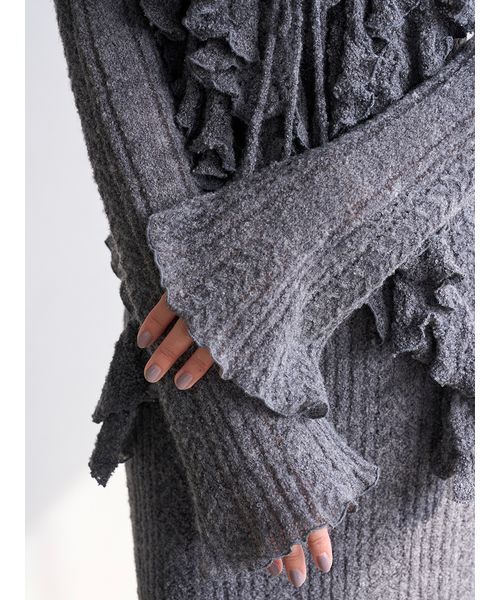 セール】ラッフルデザインニットプルオーバー（ニット/セーター