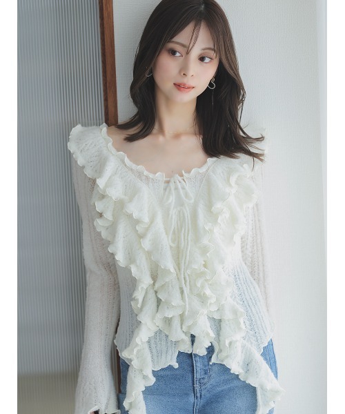 SNIDEL ラッフル刺練ニットプルオーバー SNIDEL（スナイデル）の「ラッフル刺繍ニットプルオーバー（ニット