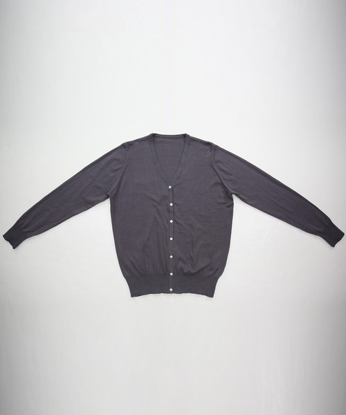 and it_（アンドイット）の「オーディナリーコットンニットVネックカーディガン（カーディガン/ボレロ・レディース・ブラック/チャコール・LL/M/L）」の13枚目の写真