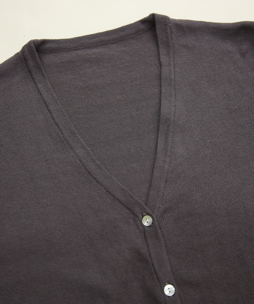 and it_（アンドイット）の「オーディナリーコットンニットVネックカーディガン（カーディガン/ボレロ・レディース・ブラック/チャコール・LL/M/L）」の15枚目の写真