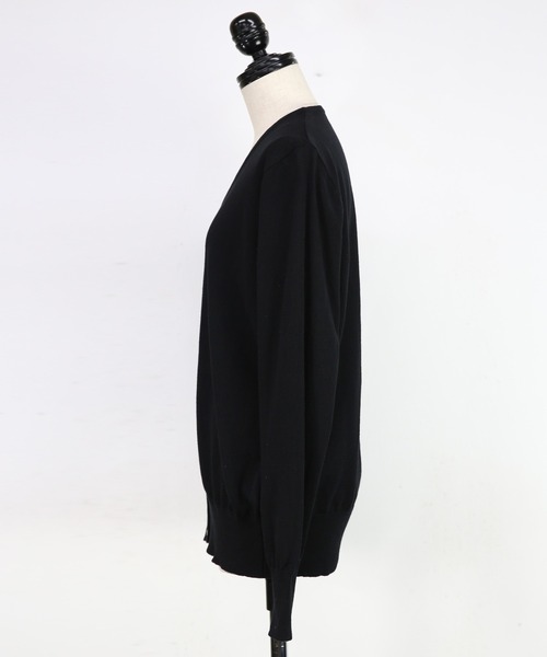 and it_（アンドイット）の「オーディナリーコットンニットVネックカーディガン（カーディガン/ボレロ・レディース・ブラック/チャコール・LL/M/L）」の20枚目の写真