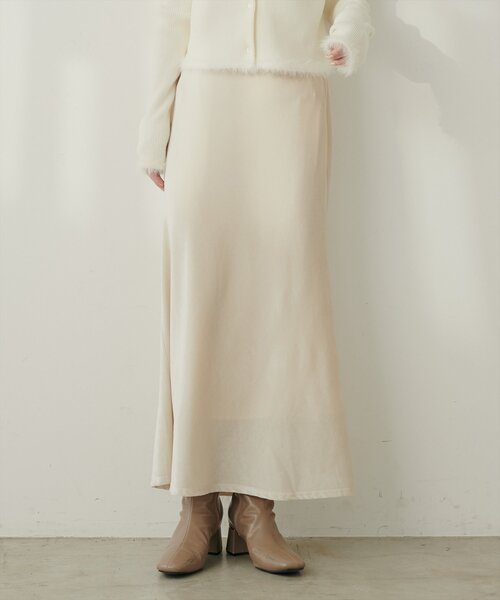natural couture（ナチュラルクチュール）の「ベロアマーメイドスカート（スカート・レディース・モカ/ピンク/ブラック/オフホワイト・FREE/LARGE）」の17枚目の写真
