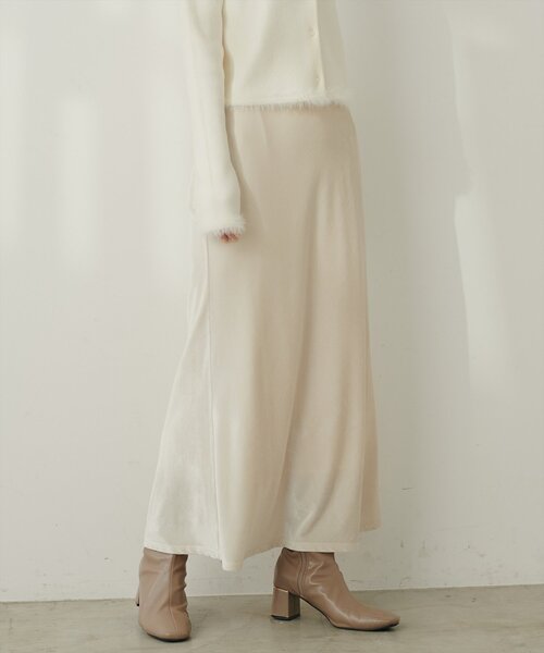 natural couture（ナチュラルクチュール）の「ベロアマーメイドスカート（スカート・レディース・モカ/ピンク/ブラック/オフホワイト・FREE/LARGE）」の19枚目の写真