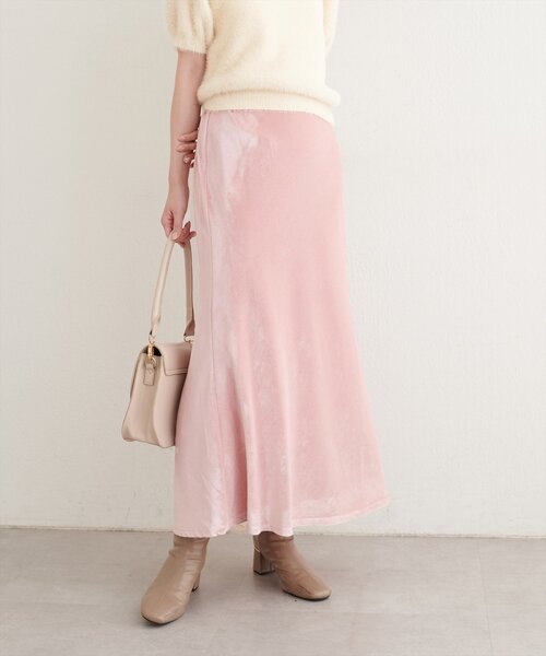 natural couture（ナチュラルクチュール）の「ベロアマーメイドスカート（スカート・レディース・モカ/ピンク/ブラック/オフホワイト・FREE/LARGE）」の14枚目の写真