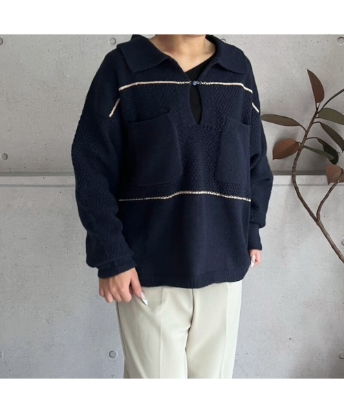 amini（アミニ）の「配色ライン　キーネックポロニットプルオーバー（ニット/セーター・レディース・アイボリー/ボルドー/ネイビー・MEDIUM）」の2枚目の写真