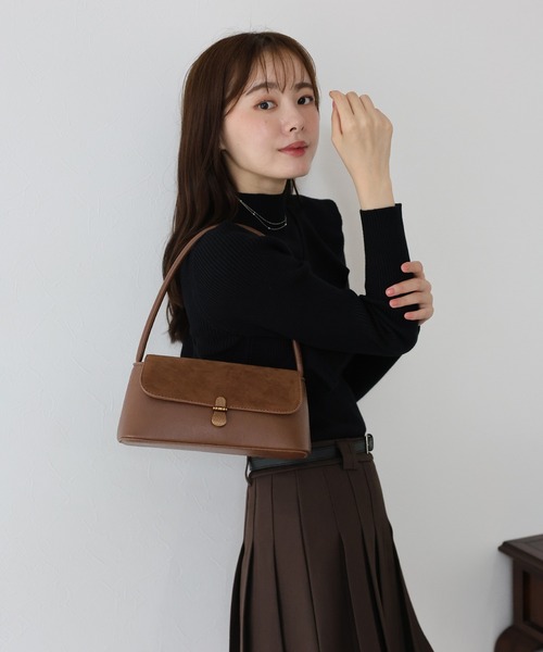 BLUEEAST(ブルーイースト)の「スウェードスクエアミニバッグ(ハンドバッグ・レディース・キャメル/レオパード/ブラック・FREE)」の5枚目の写真