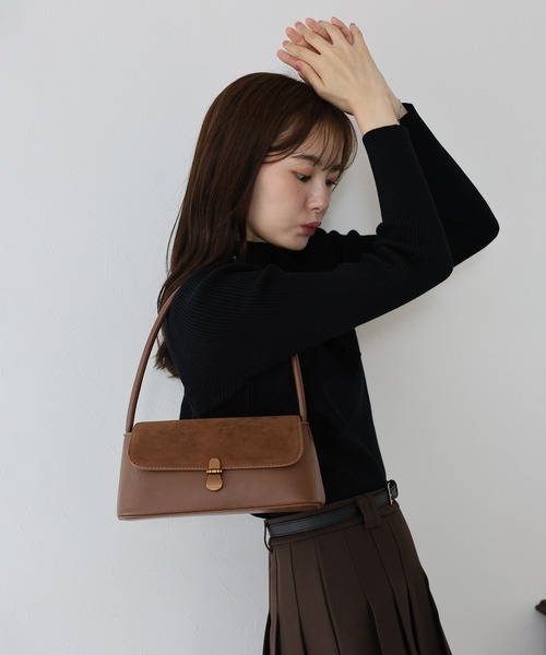 BLUEEAST(ブルーイースト)の「スウェードスクエアミニバッグ(ハンドバッグ・レディース・キャメル/レオパード/ブラック・FREE)」の6枚目の写真