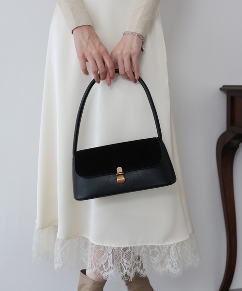 BLUEEAST(ブルーイースト)の「スウェードスクエアミニバッグ(ハンドバッグ・レディース・キャメル/レオパード/ブラック・FREE)」の11枚目の写真