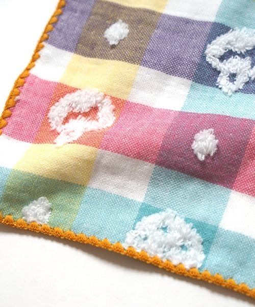 Hoppetta（ホッペッタ）の「【Hoppetta(ホッペッタ)】チャームハンカチ シャンピニオン（ベビーカー/ベビーカー用品・キッズ・マルチ・ONE SIZE）」の4枚目の写真