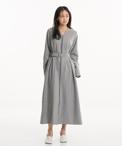 UNITED TOKYO（ユナイテッドトウキョウ）の「【一部店舗限定カラーあり！】ポケットベストSETジッパーワンピース｜2way/オケージョン/ウォッシャブル/抗ピリング/制電/UVカット/吸湿性/速乾性/ストレッチ/春服（ワンピース・レディース・グレー/ブラウン/ライトグレー/ベージュ・1/2）」の15枚目の写真