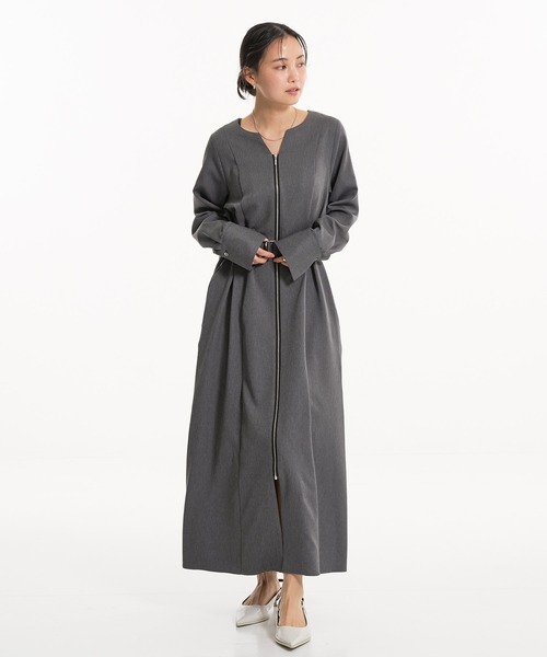 UNITED TOKYO（ユナイテッドトウキョウ）の「【一部店舗限定カラーあり！】ポケットベストSETジッパーワンピース｜2way/オケージョン/ウォッシャブル/抗ピリング/制電/UVカット/吸湿性/速乾性/ストレッチ/春服（ワンピース・レディース・グレー/ブラウン/ライトグレー/ベージュ・1/2）」の9枚目の写真