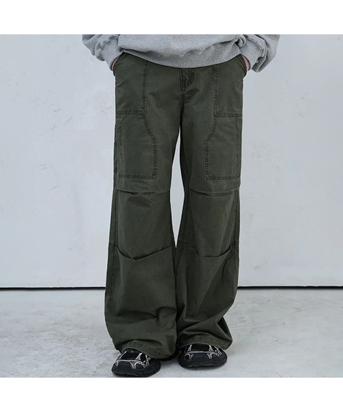 AVANDRESS(アバンドレス )の「Matte Cargo Pants - 3COL(その他パンツ・レディース・ベージュ/ブラック/カーキ・X-SMALL/SMALL/MEDIUM/LARGE/X-LARGE)」の3枚目の写真