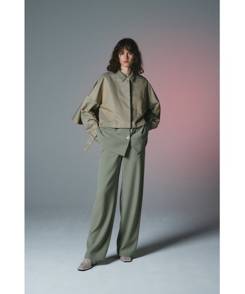 RIM.ARK(リムアーク)の「Back tuck short JK バックタックショートジャケット(カバーオール・レディース・ベージュ/ブラック・FREE)」の15枚目の写真