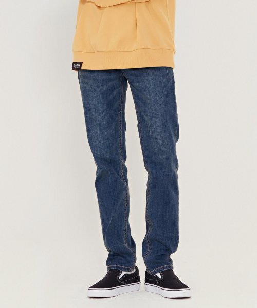 CHASECULT（チェイスカルト）の「男性Mトーンインバンディングテーパードデニム-BERK2312B0N（デニムパンツ・メンズ・ブルー・70/76/82）」の2枚目の写真