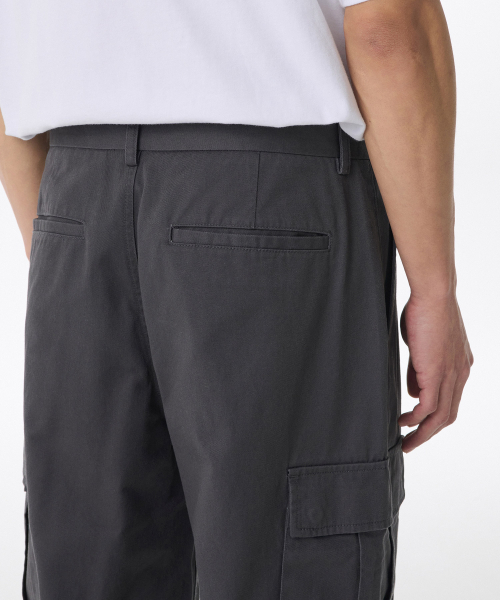 MUSINSA STANDARD（ムシンサスタンダード）の「ワンタックワイドカーゴパンツ[ダークグレー]（その他パンツ・メンズ・その他・40/38/42/36/34/32/30/31/33/26/27/28/29）」の6枚目の写真