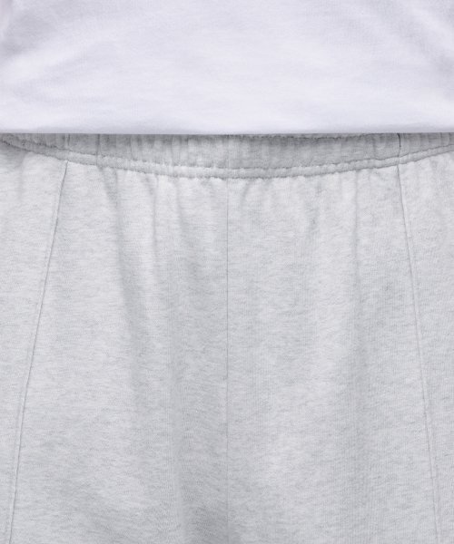 MUSINSA STANDARD（ムシンサスタンダード）の「ピンタックワイドスウェットパンツ [メランジライトグレー]（スウェットパンツ・メンズ・その他・SMALL/MEDIUM/LARGE/X-LARGE/XX-LARGE）」の4枚目の写真