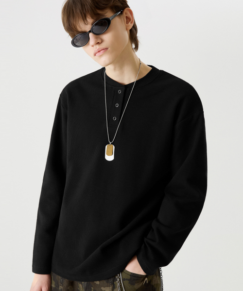 TRILLION（トリリオン）の「ワッフルリングスナップヘンリーネックロングスリーブ[ブラック]（Tシャツ/カットソー・レディース・その他・MEDIUM/LARGE/X-LARGE）」の3枚目の写真