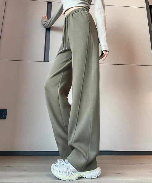 HANDO(ハンド)の「センターラインスウェットワイドパンツ/美脚リラックスジャージーパンツ(スウェットパンツ・レディース・ネイビー/チャコール/カーキ/ワイン/アイボリー/ブラック/グレー・S/M/L/XL/XXL)」の5枚目の写真