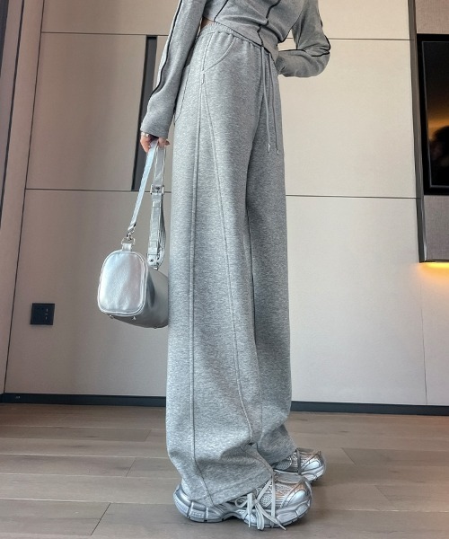 HANDO(ハンド)の「センターラインスウェットワイドパンツ/美脚リラックスジャージーパンツ(スウェットパンツ・レディース・ネイビー/チャコール/カーキ/ワイン/アイボリー/ブラック/グレー・S/M/L/XL/XXL)」の13枚目の写真