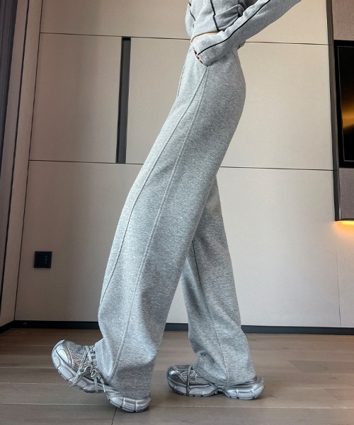 HANDO(ハンド)の「センターラインスウェットワイドパンツ/美脚リラックスジャージーパンツ(スウェットパンツ・レディース・ネイビー/チャコール/カーキ/ワイン/アイボリー/ブラック/グレー・S/M/L/XL/XXL)」の15枚目の写真