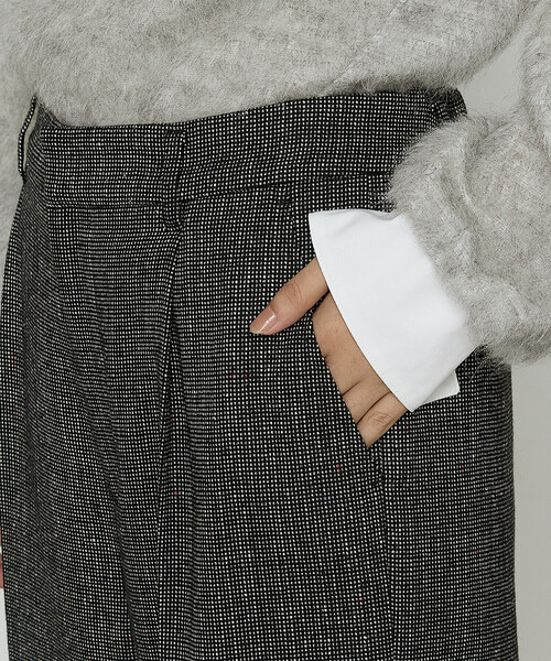 K.T KIYOKO TAKASE(キヨコタカセ)の「ピンヘッドツイード ワイドパンツ(その他パンツ・レディース・ブラック・11号/7号/9号)」の11枚目の写真