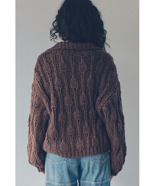 YOOU(ユー)の「ケーブル編みハーフジップニット/ハンドニット風デザイン × ルーズシルエット(ニット/セーター・レディース・ホワイト/ブラウン・FREE)」の13枚目の写真