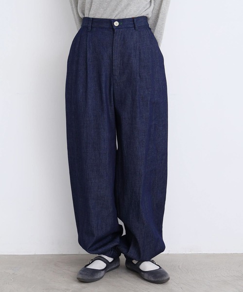l'atelier du savon（アトリエドサボン）の「スウェットみたいな裾ゴムデニムパンツ（デニムパンツ・レディース・ネイビー・FREE）」の2枚目の写真